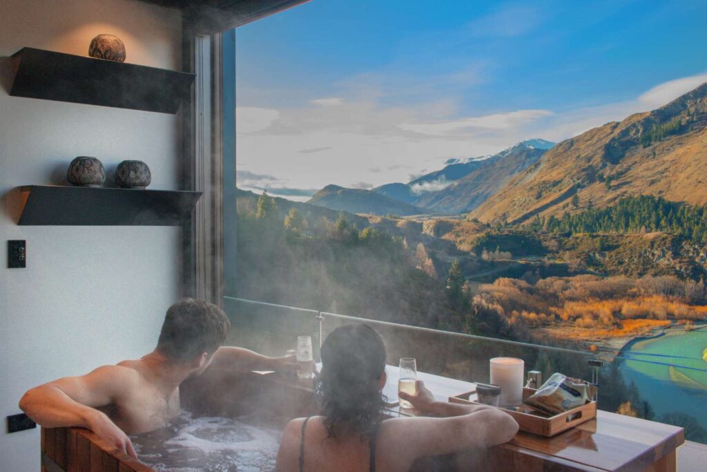 Onsen Hot Pools - TOP 10 Queenstown Holiday Park