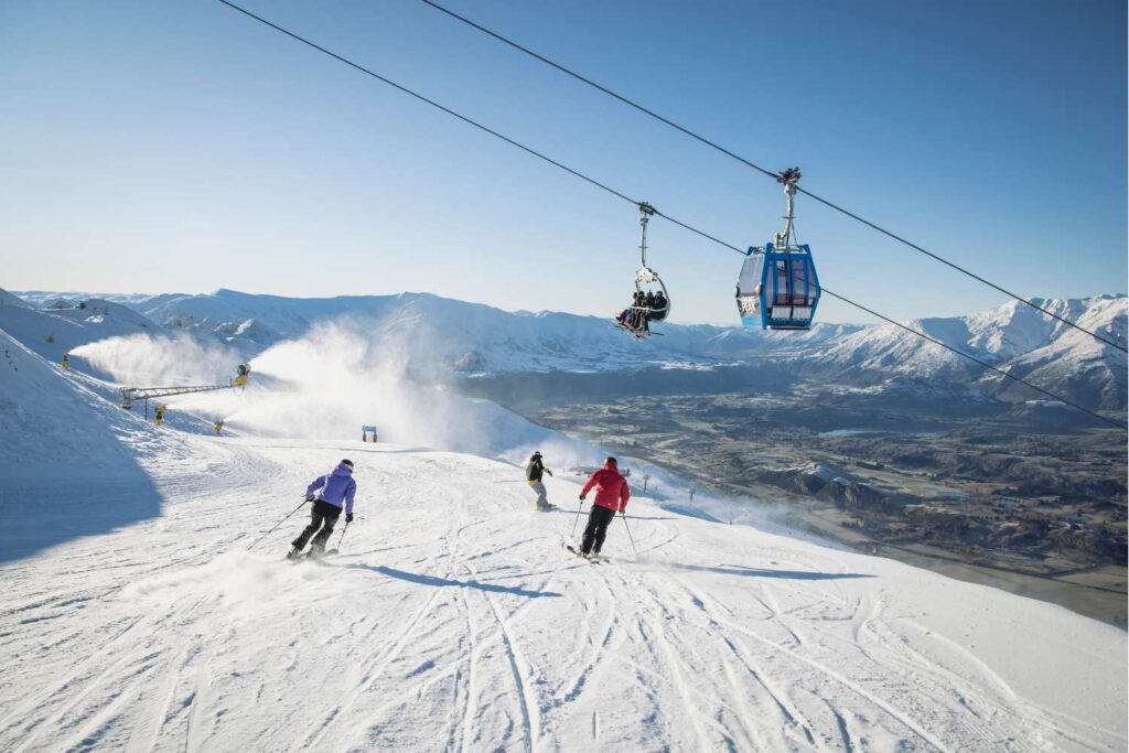 Skiing - TOP 10 Queenstown Holiday Park