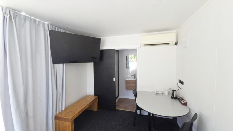 2qt-standard-ensuite-cabin-002-web